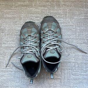 Oboz hiking shoes 7.5